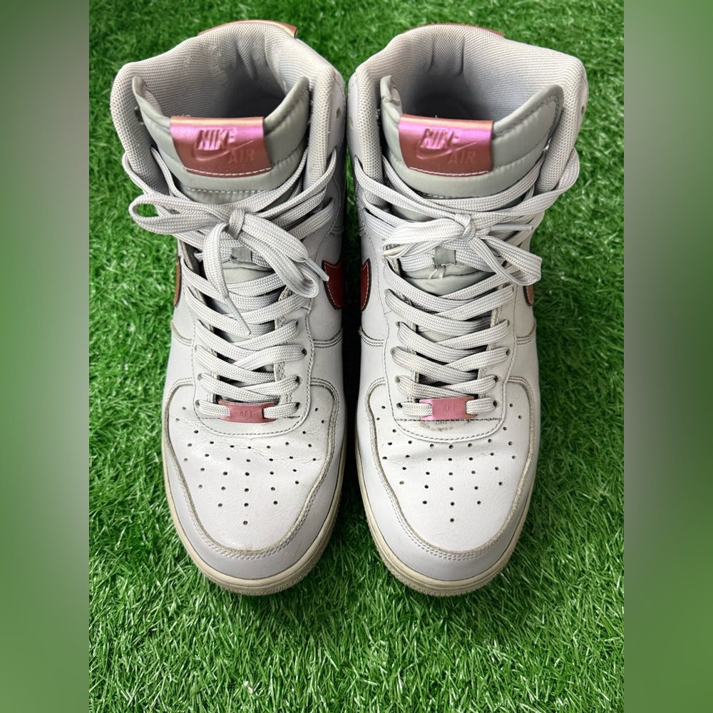 Nike Air Force 1 High
Pure Platinum Multi Size 9.5